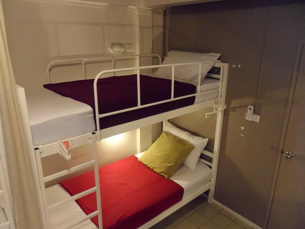 Need Sleep Hostel بانكوك المظهر الخارجي الصورة